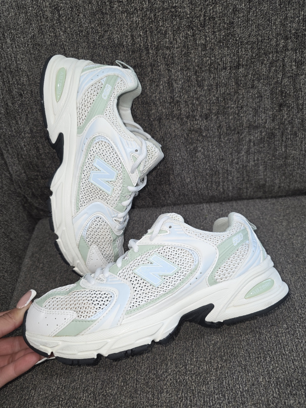 New Balance Women's White & Mint Lightweight Running Sneakers - Picture 8 of 10